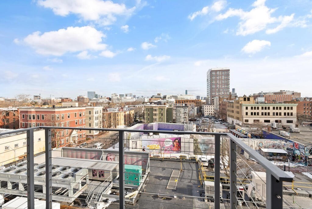 10 Essex St. - Central Square