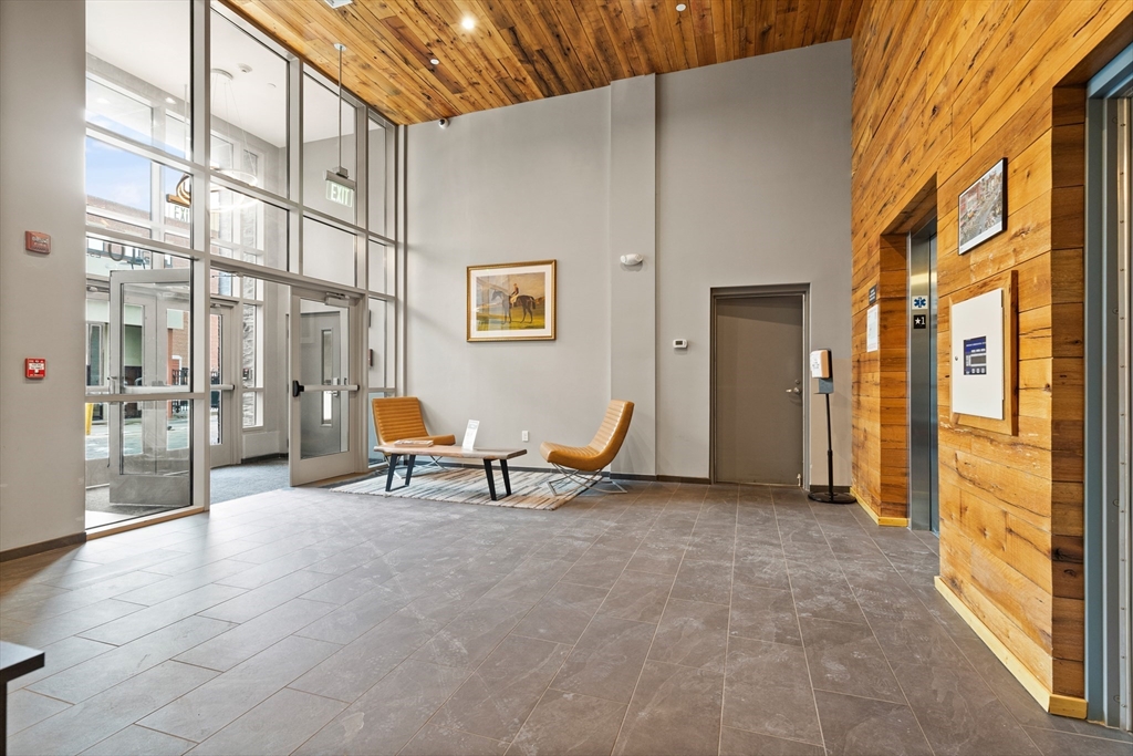 10 Essex St. - Central Square