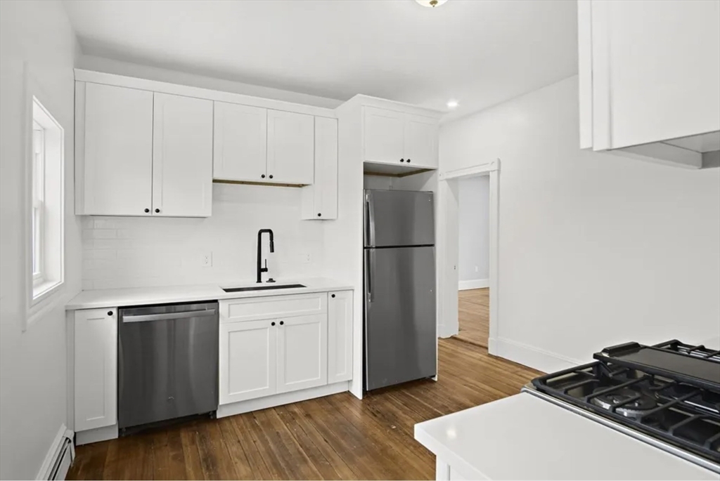 38 Woodford - Roxbury