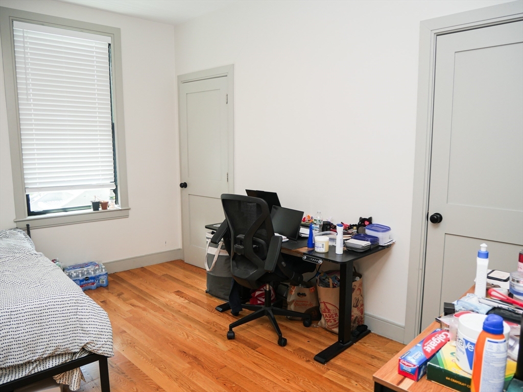 15 Maywood - Roxbury