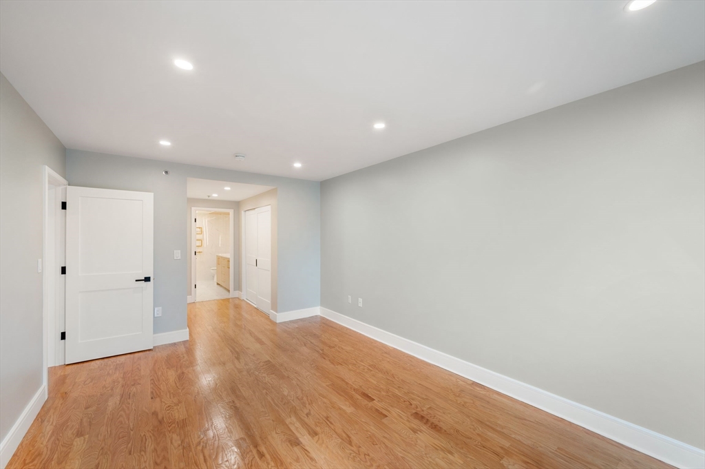 75 Cambridge Prkwy - Cambridgeport