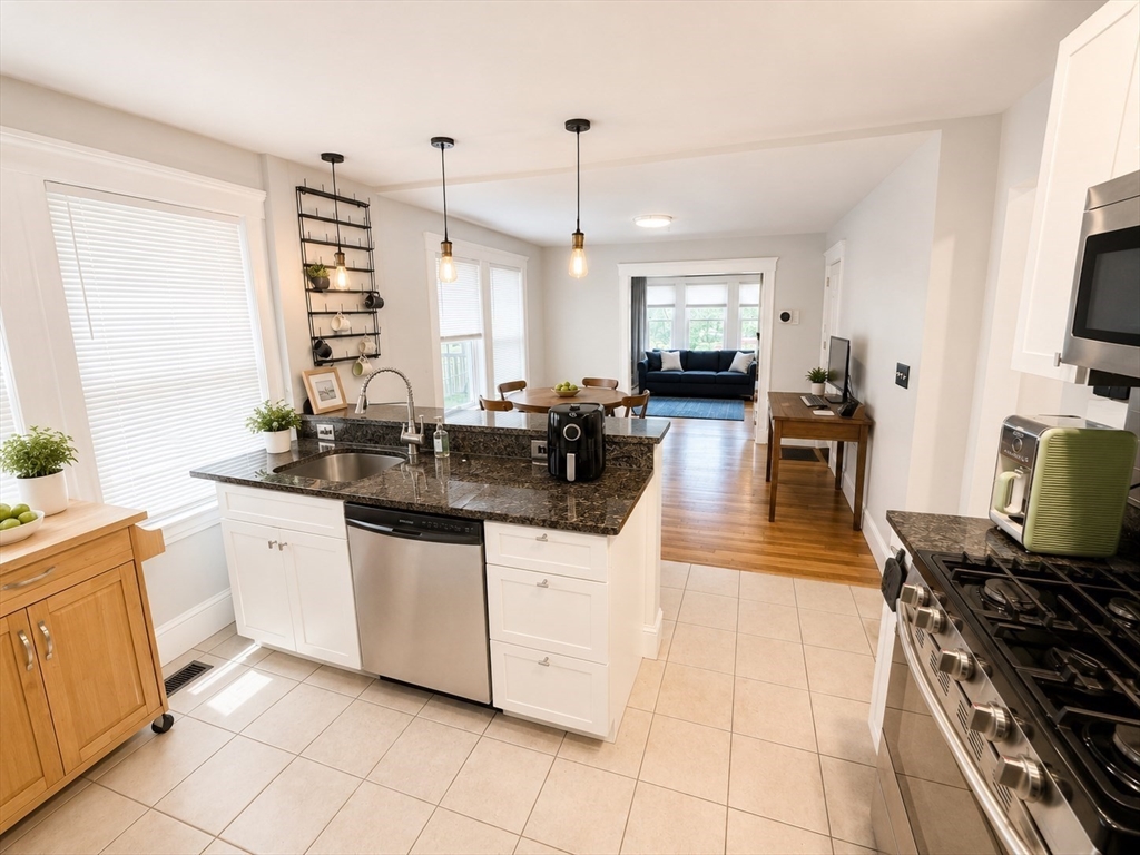 238 Hyde Park - Jamaica Plain
