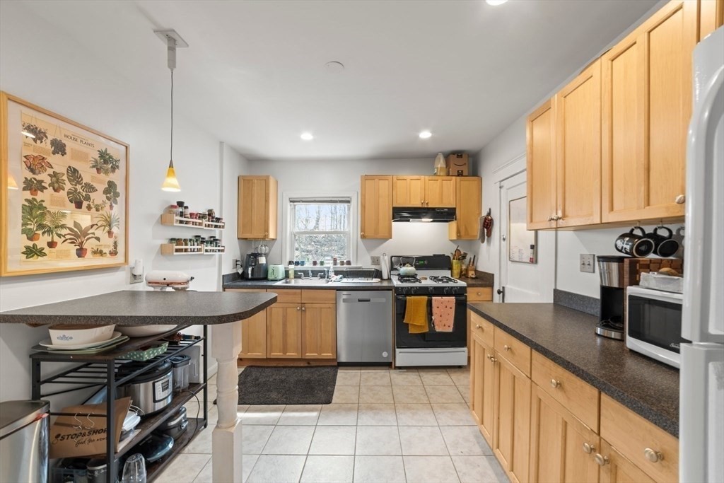 36 Dickinson Rd. - Brighton