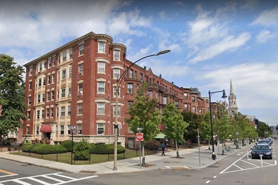 924 Beacon St. - Fenway