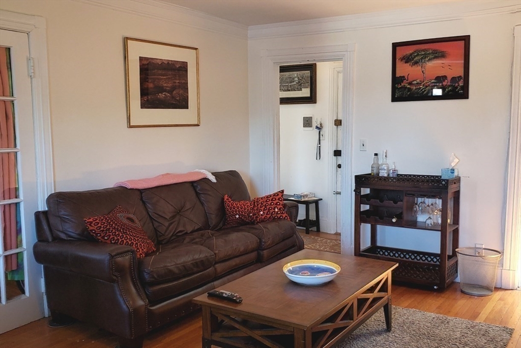 924 Beacon St. - Fenway