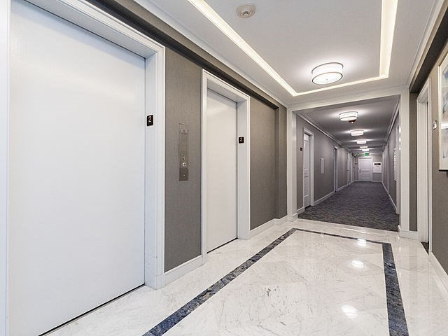 6 Whittier Pl. - West End
