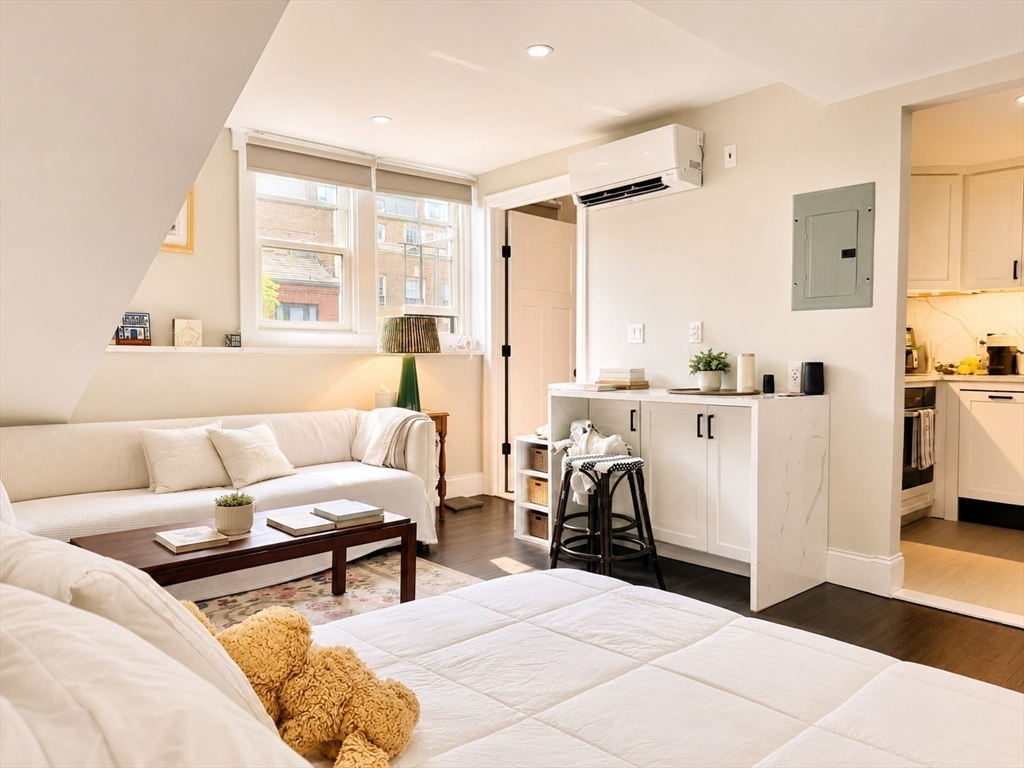 105 Charles St. - Beacon Hill