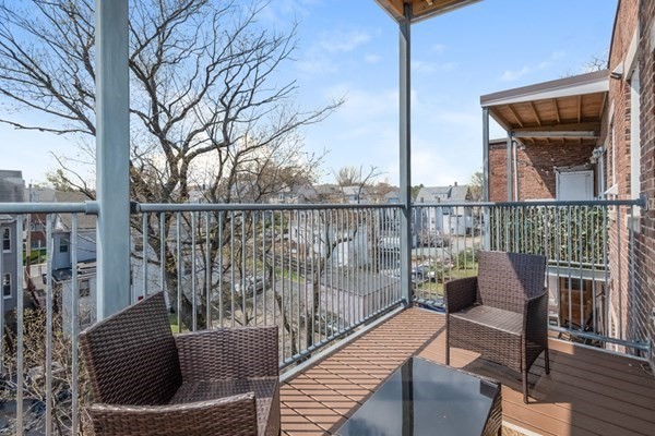 10 Radcliffe - Allston