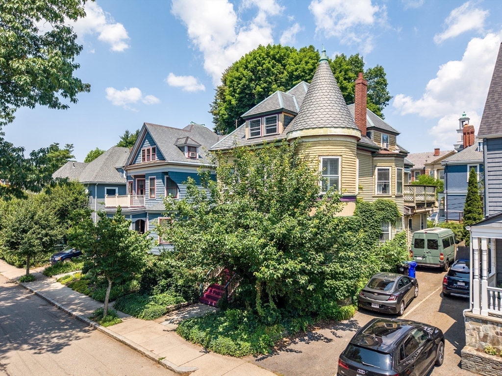 31 Kent Sq. - Longwood
