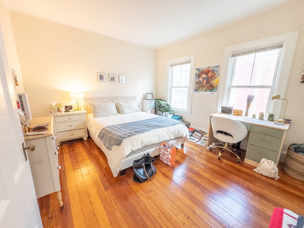11-13 Wendell St. - Agassiz
