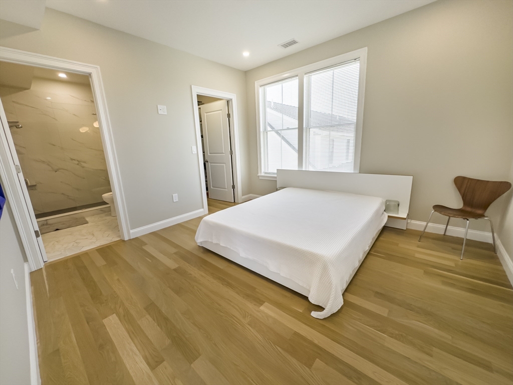 40 Waverly St. - Brighton