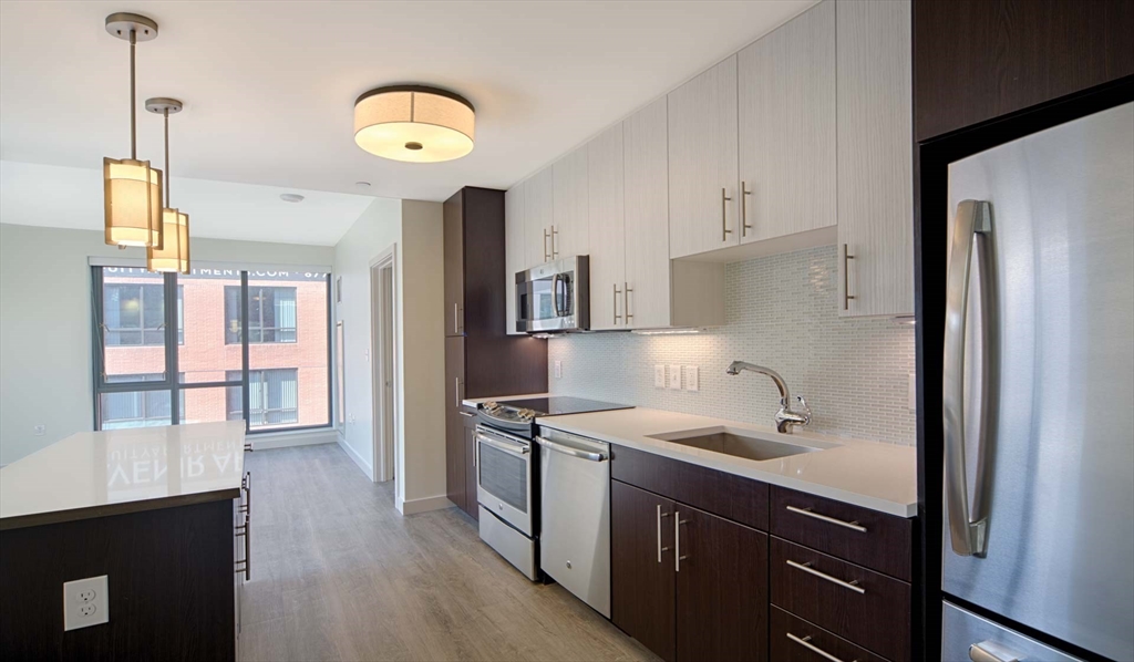 1 Canal St. - North End