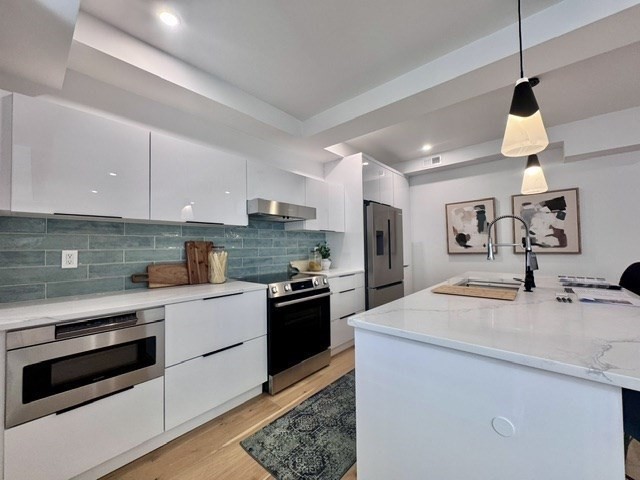 230 Friend St. - North End