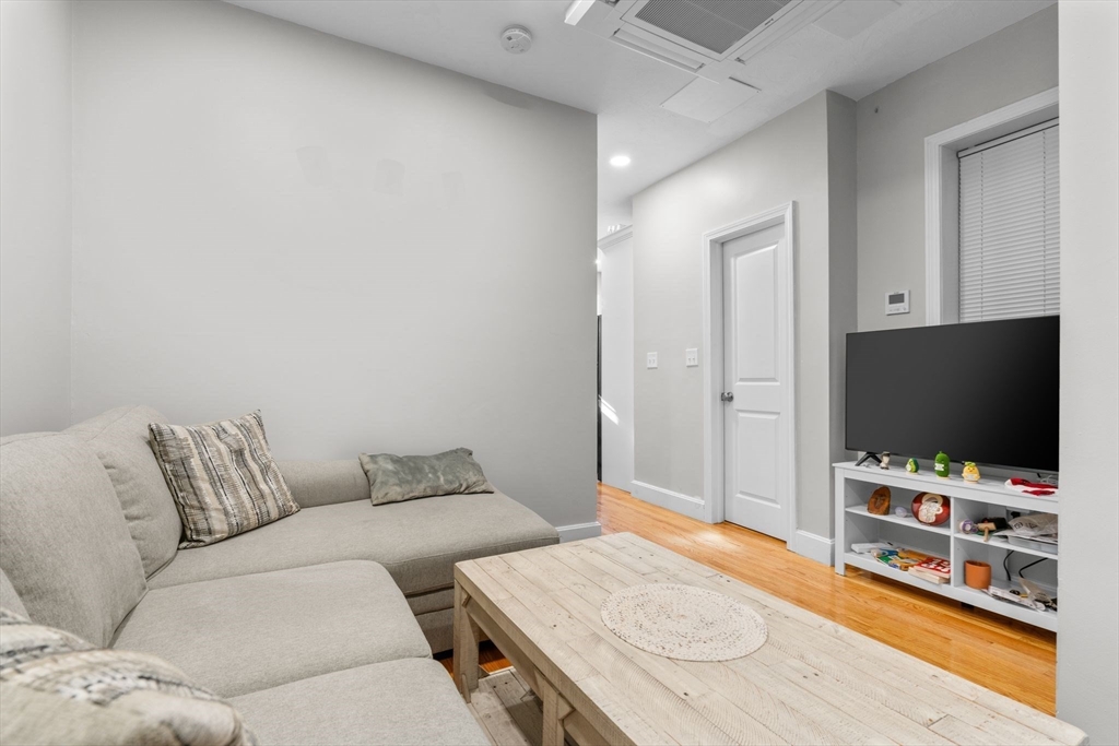 754 Huntington - Mission Hill