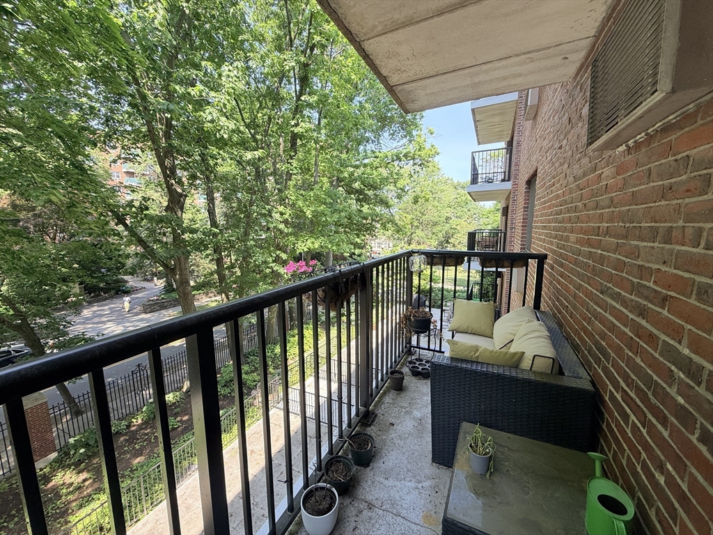 135 Pleasant St. - Coolidge Corner