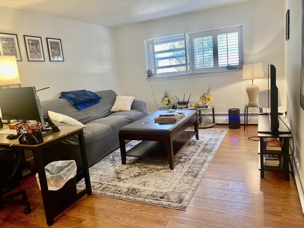 15 Commonwealth Ct. - Brighton