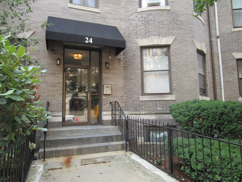 24 Peterborough - Fenway