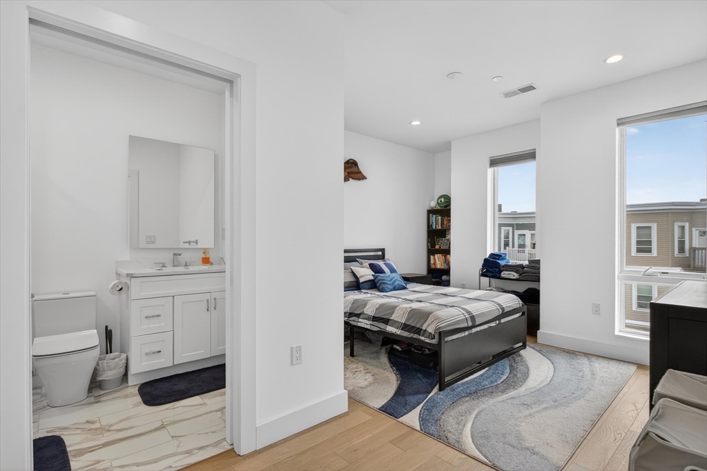 946 Saratoga St. - East Boston