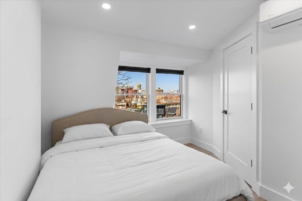 6 Goodwin Pl. - Beacon Hill