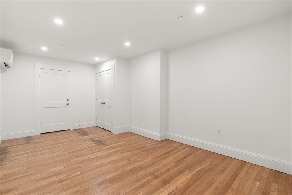 389 Commonwealth Ave. - Back Bay