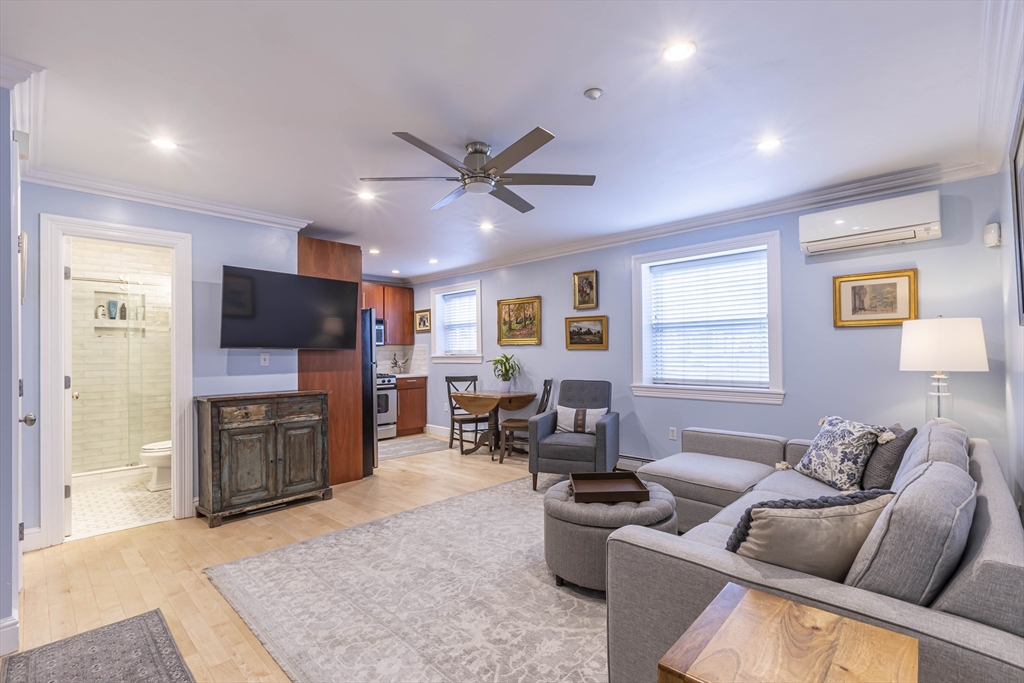 52 Cooper St. - North End