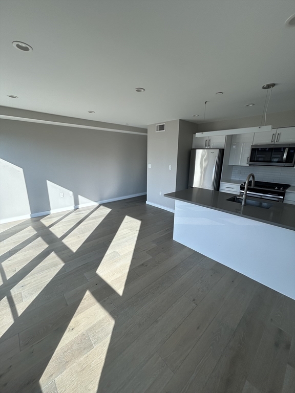244 Hanover St. - North End