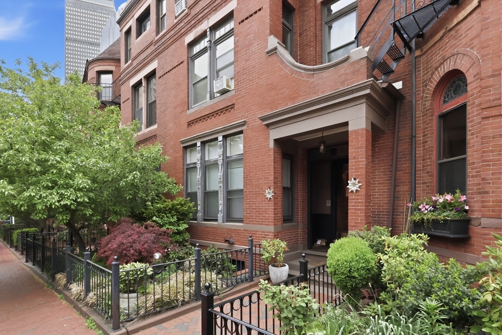 241 West Newton St. - Back Bay