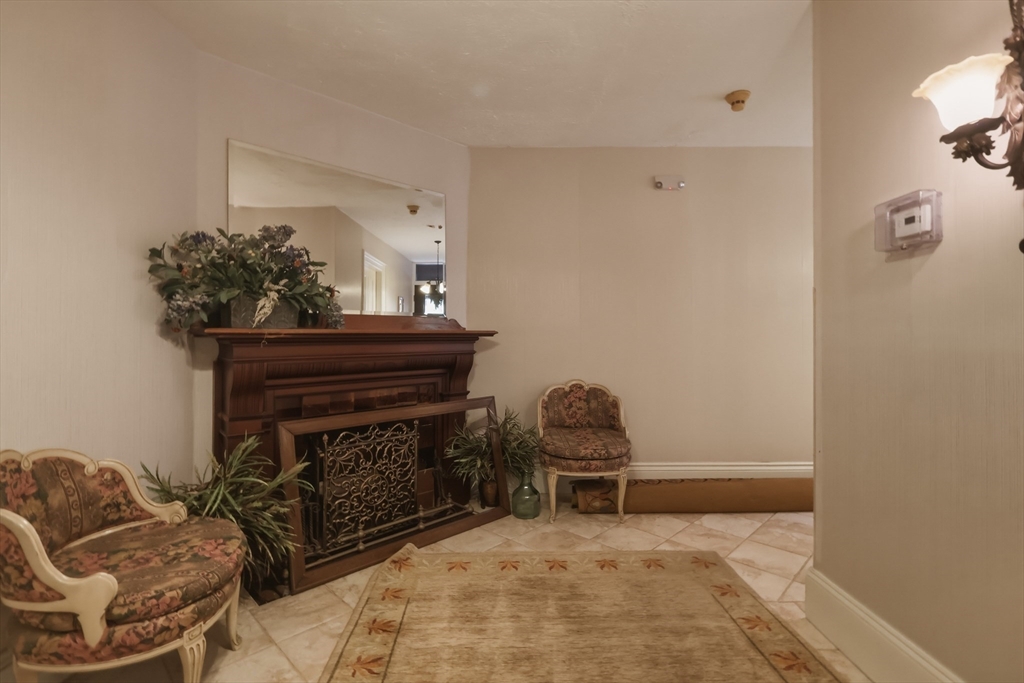 241 West Newtown St. - Back Bay