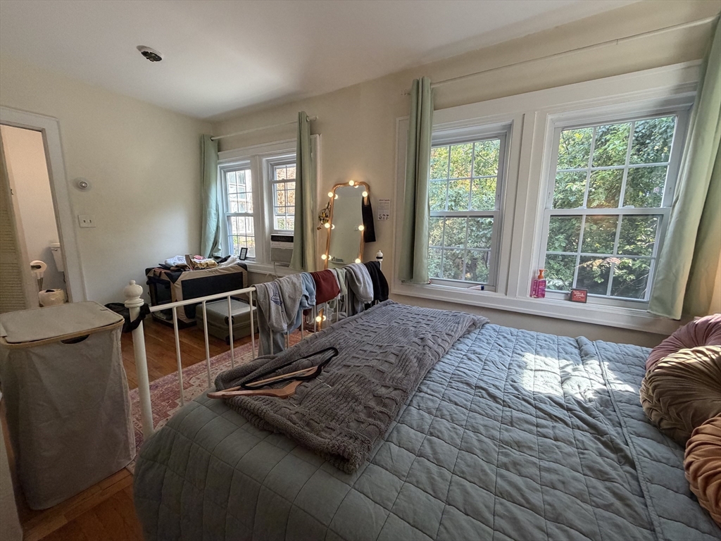 10 Lindall Pl. - Beacon Hill