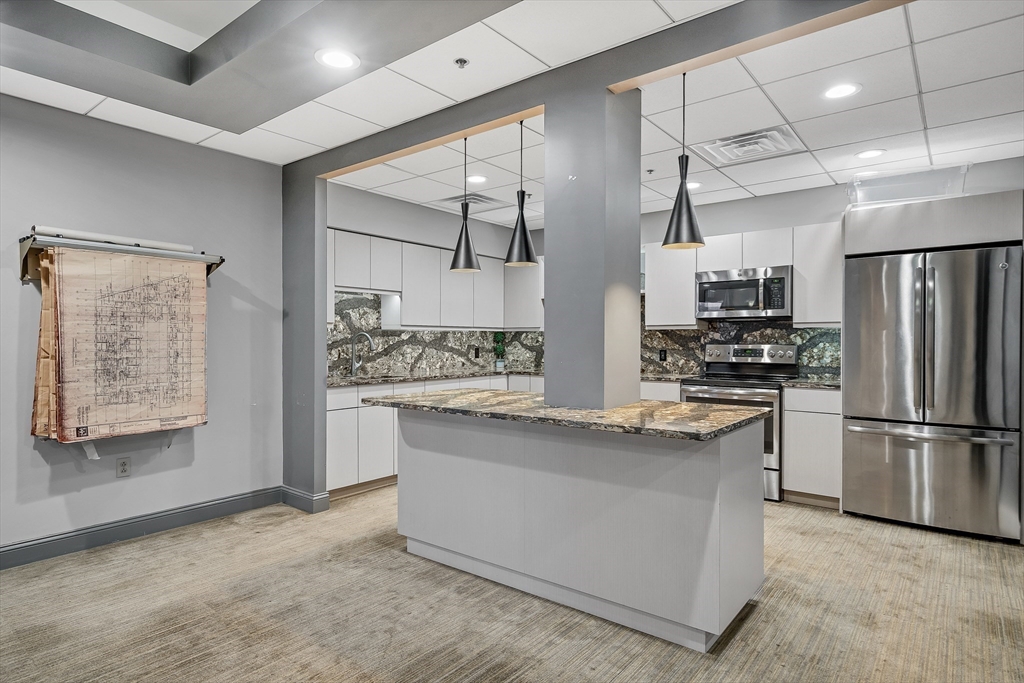 357 Commercial St. - North End