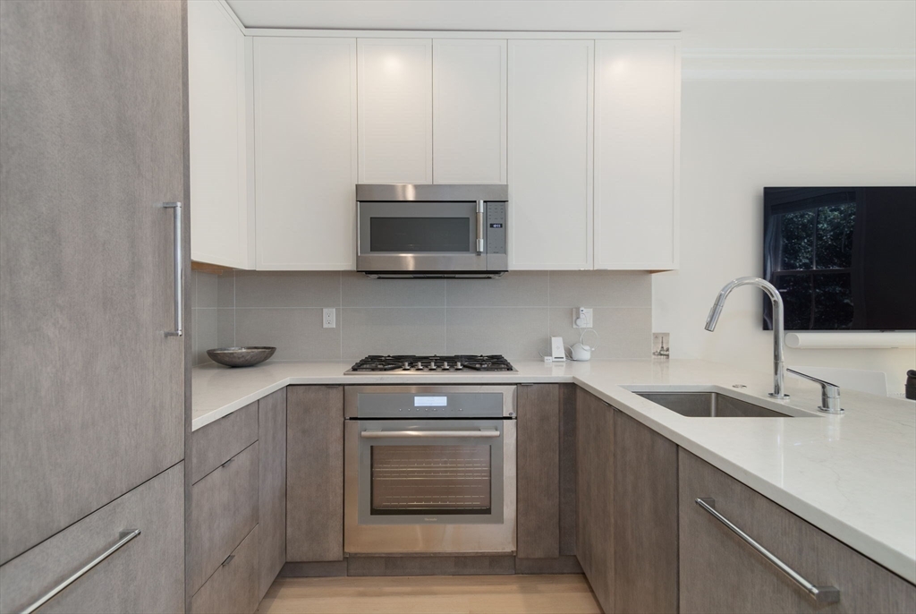 53 Rutland Sq. - South End