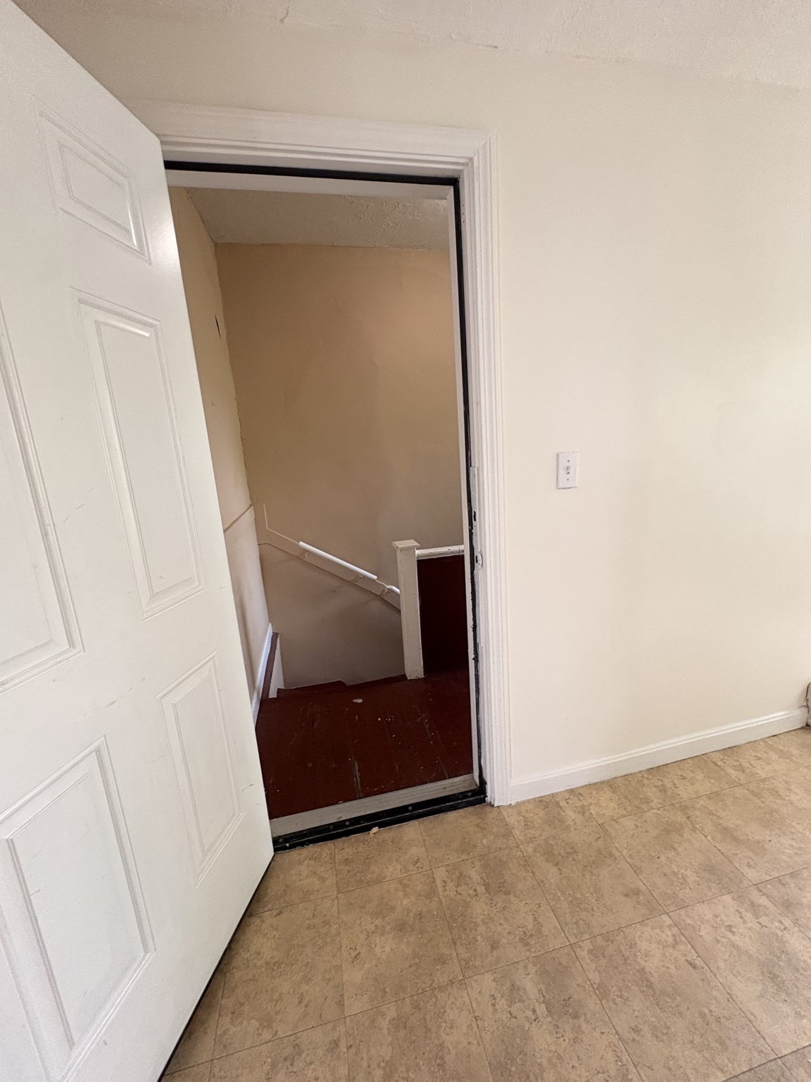 327 Wood Ave. - Hyde Park