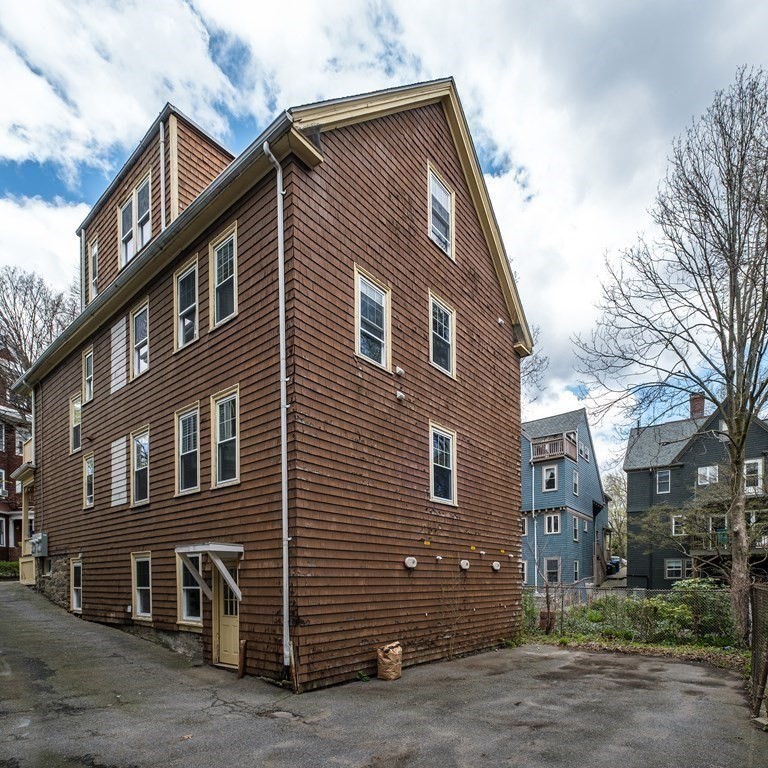 39 Perry St. - Brookline