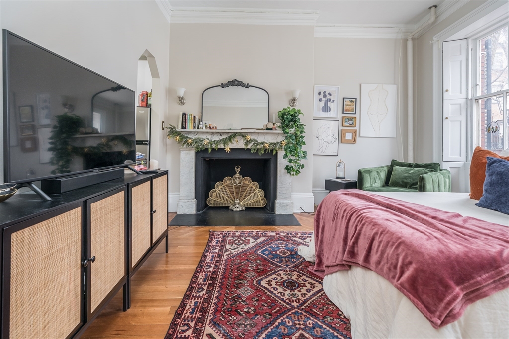 74 Mount Vernon St. - Beacon Hill