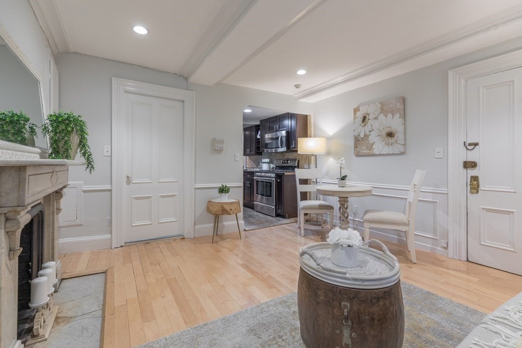 80 Mount Vernon - Beacon Hill