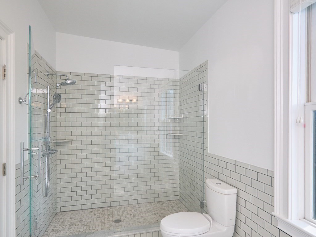 181 Putnam Ave. - Riverside