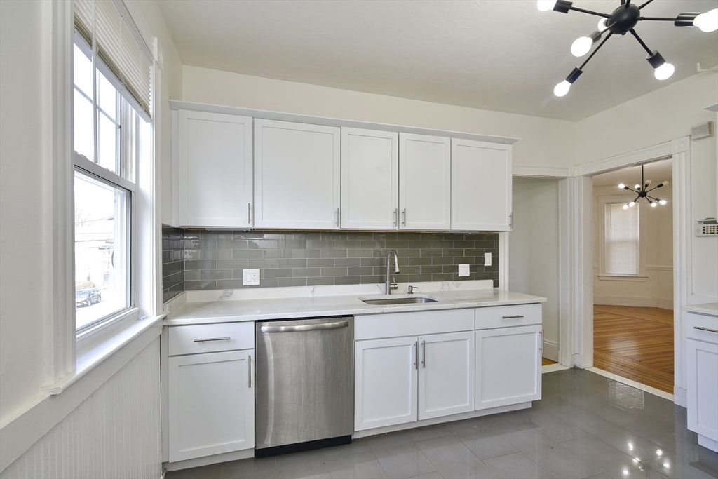 24 Rector Rd. - Hyde Park