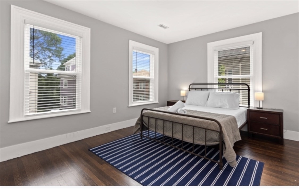 7 Abbotsford St. - Roxbury