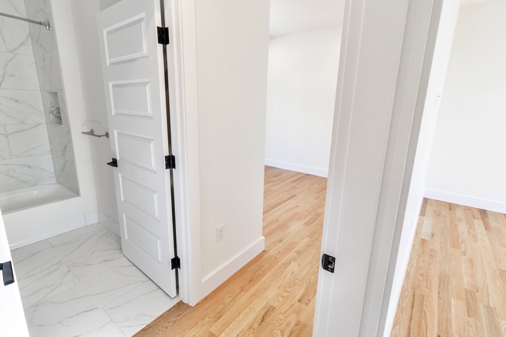 30 Clifton - Roxbury