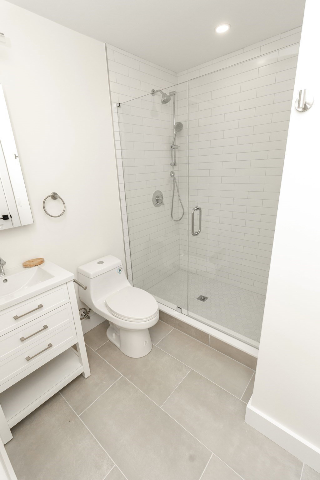 30 Clifton - Roxbury