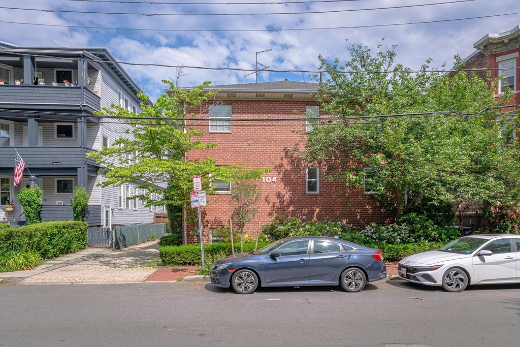 104 Trowbridge St. - Mid Cambridge