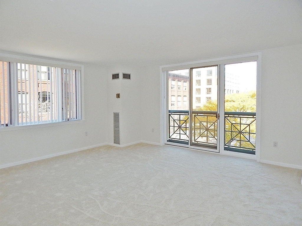 10 Rogers - Kendall Square