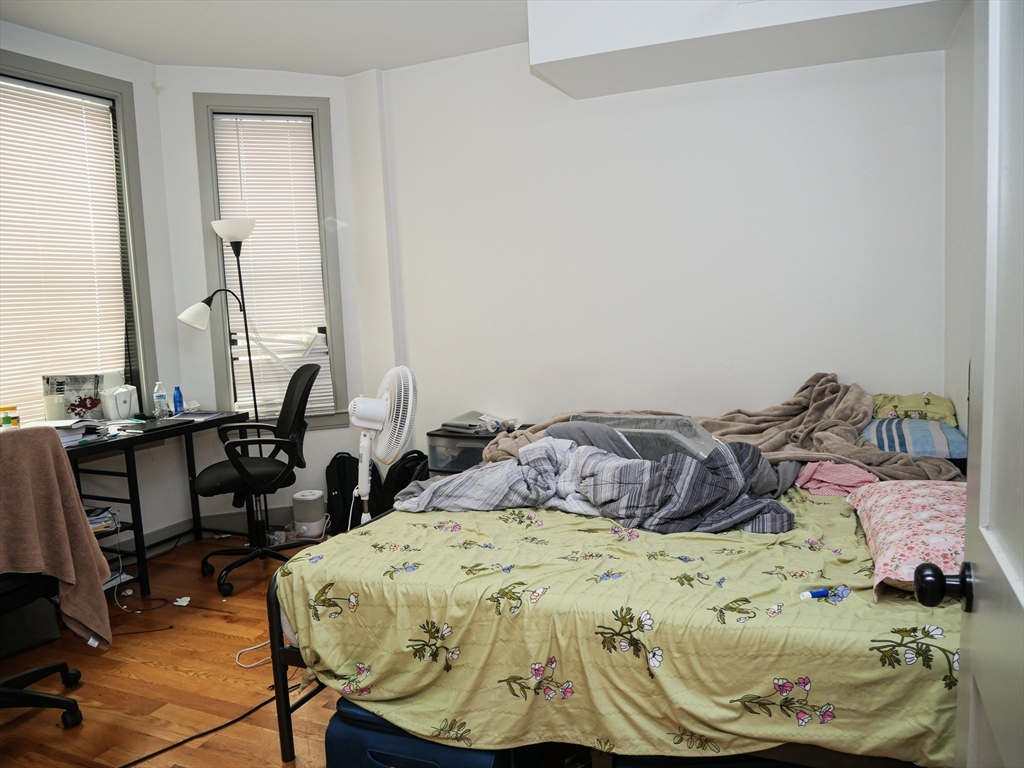 15 Maywood - Roxbury