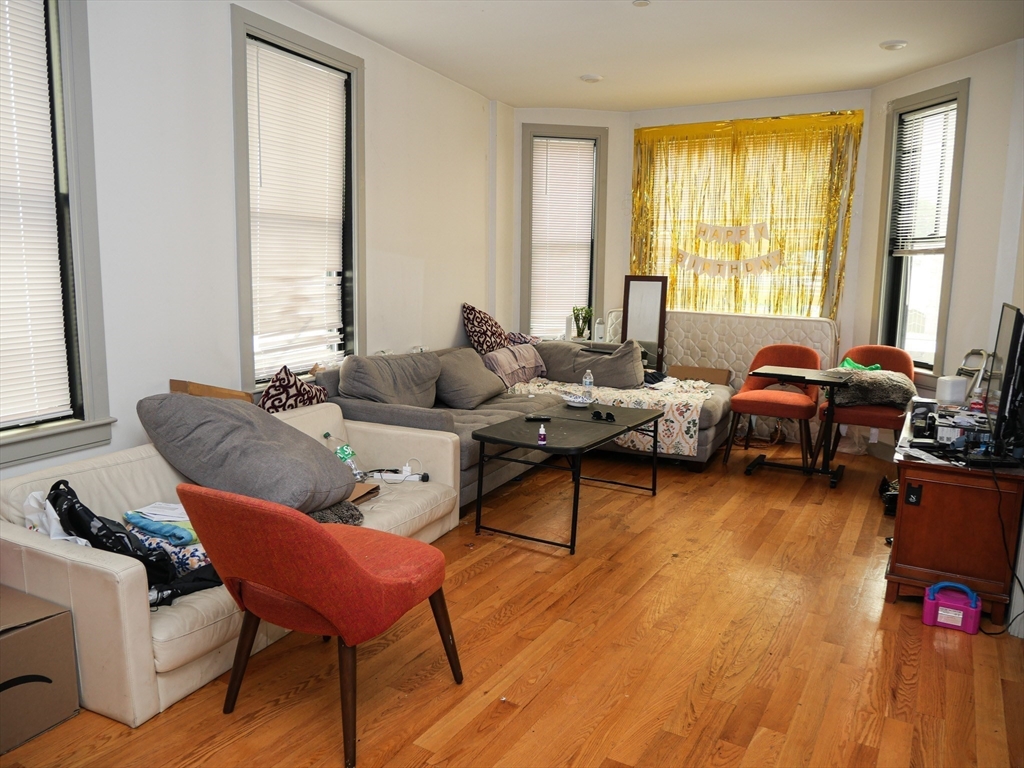15 Maywood - Roxbury