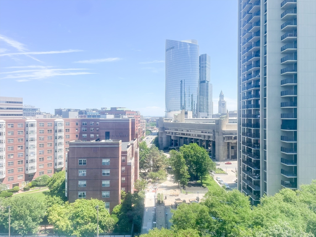 9 Hawthorne Pl. - West End