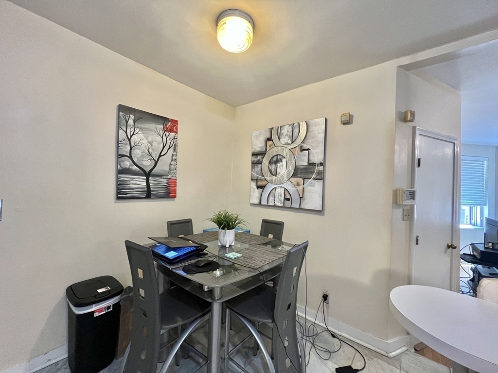 31 Queensberry - Fenway