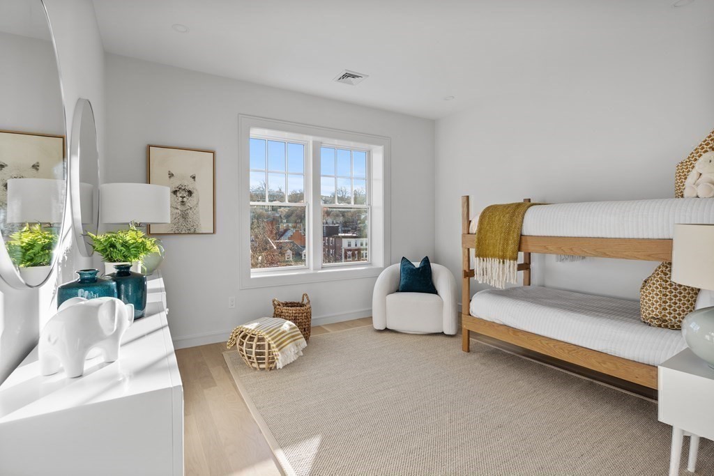 1574 Beacon - Coolidge Corner