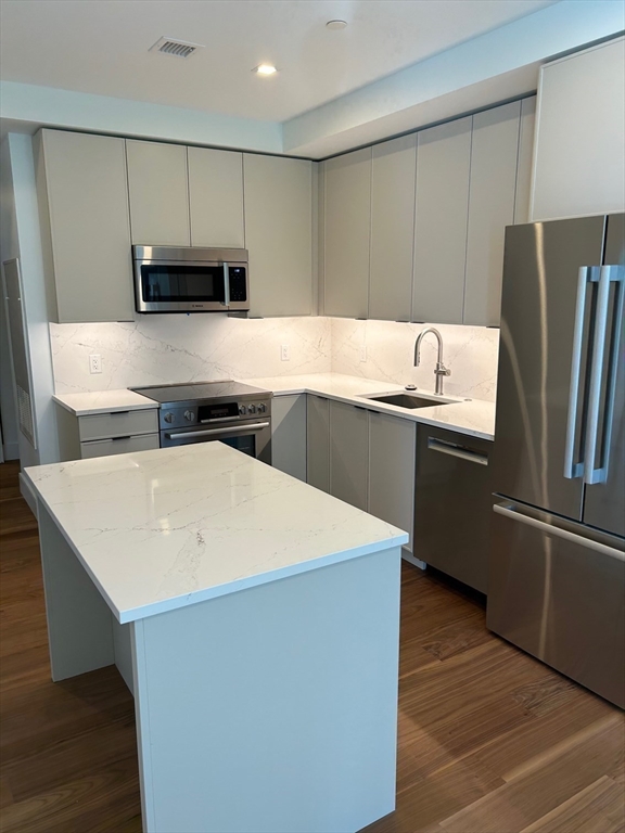 1515 Commonwealth - Brighton