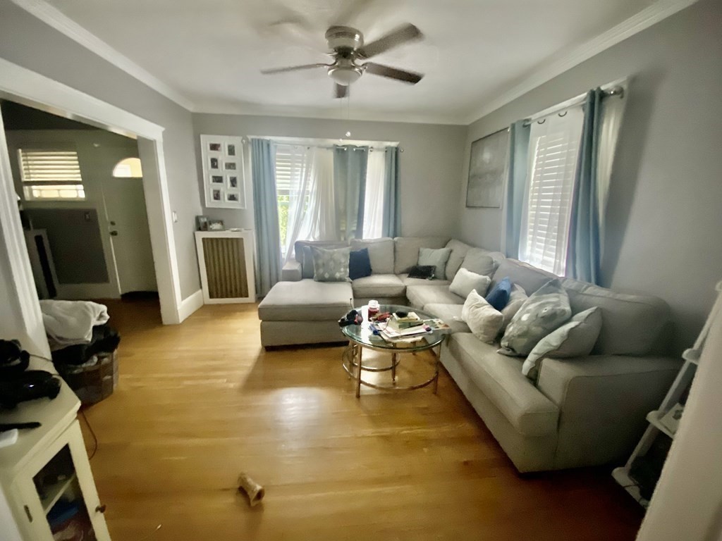 232 Austin - Hyde Park