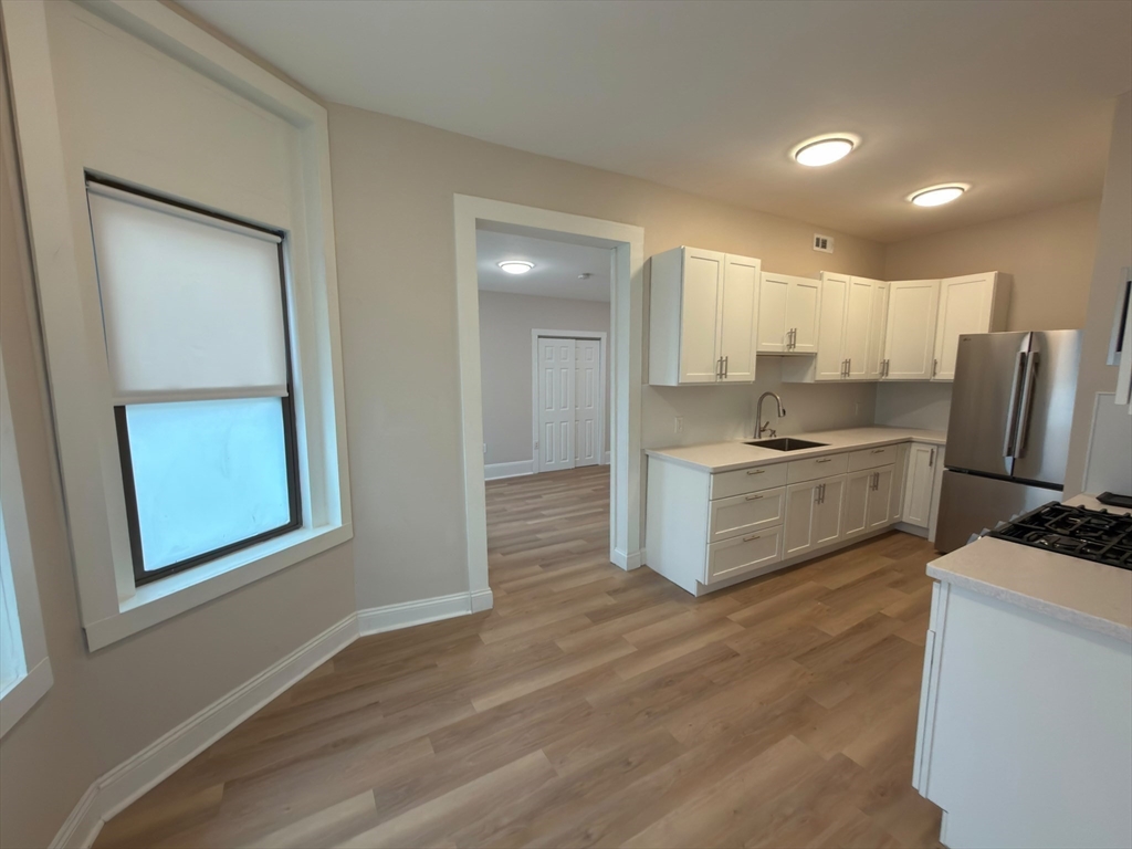 394 Riverway - Mission Hill